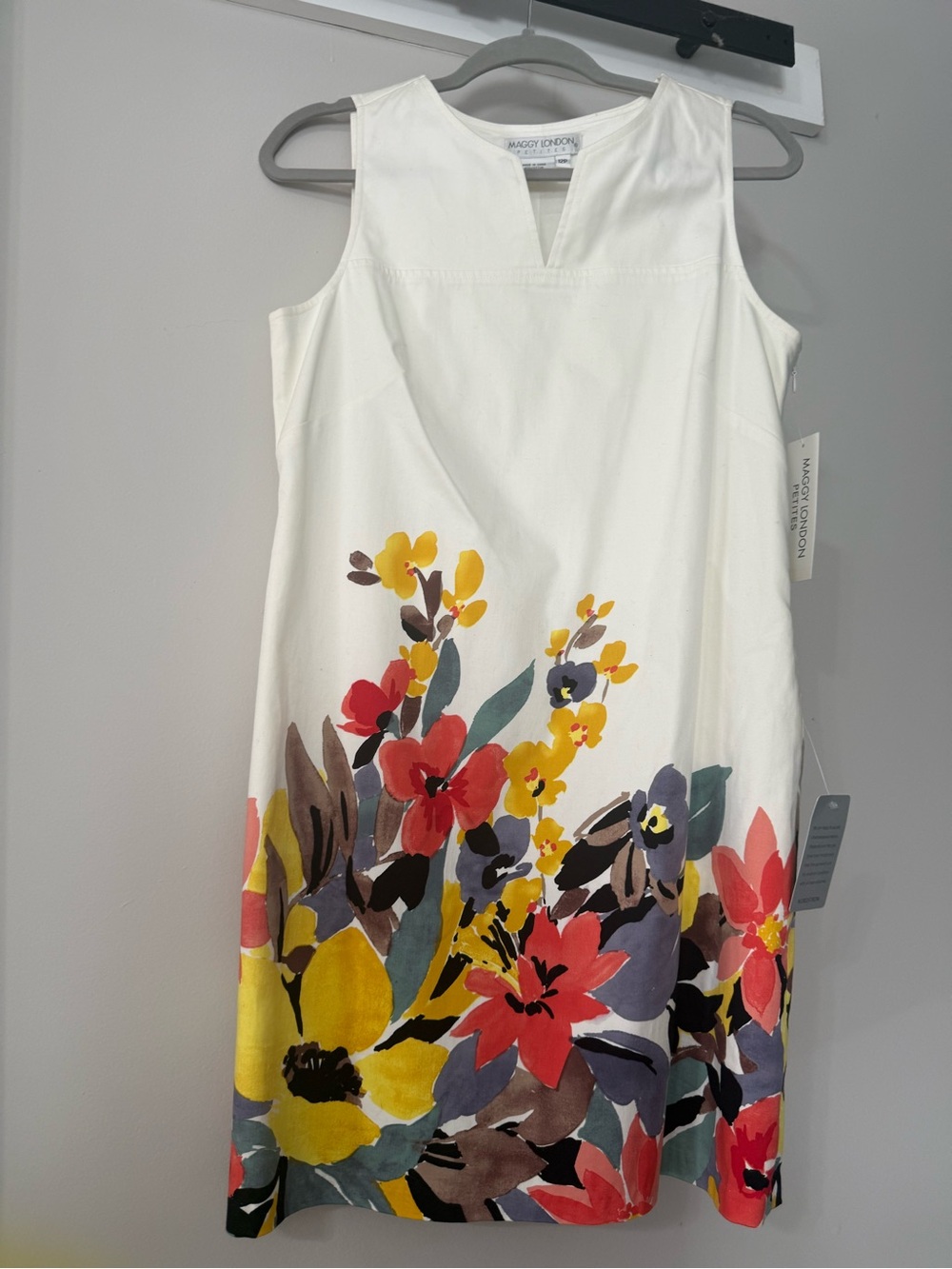 Maggy London Cream Floral-Border Sleeveless Shift Dress